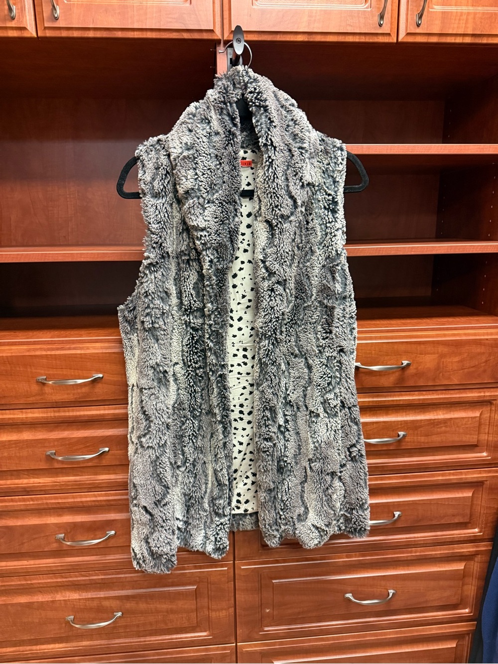 Alice & Olivia Faux Fur Open-Front Vest in Gray